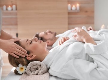 Lush Thai Spa therapy session